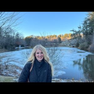 Meet your Posher, Rebecca